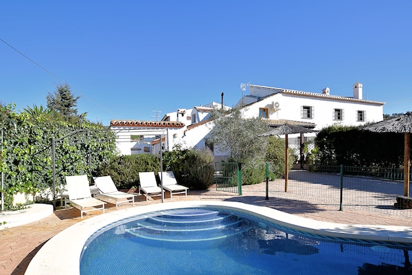 Foto van Cottage bij El Torcal natuurgebied - Vakantiehuis in Málaga - ExteriorSummer