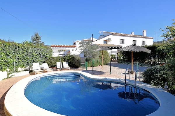 Foto van Cottage bij El Torcal natuurgebied - Vakantiehuis in Málaga - PoolOfHouse