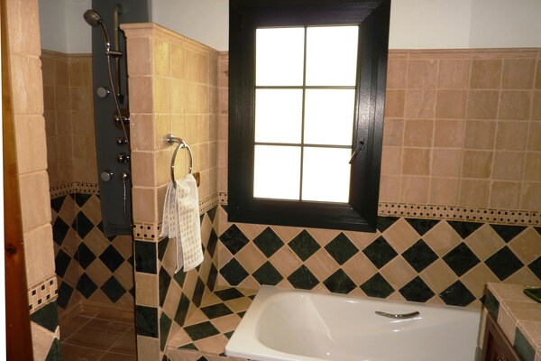 Foto van Villa in Andalusiכ met sauna - Vakantiehuis in Villanueva de la Concepción - BathRoom