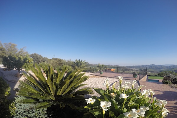 Foto van Villa in Andalusiכ met sauna - Vakantiehuis in Villanueva de la Concepción - ViewSummer