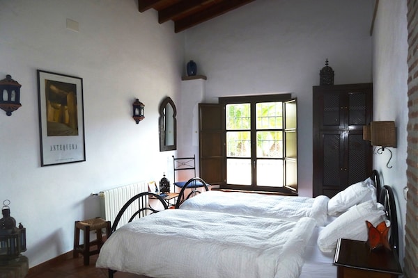 Foto van Vakantiehuis bij El Torcal Villanueva - Vakantiehuis in Antequera - BedRoom