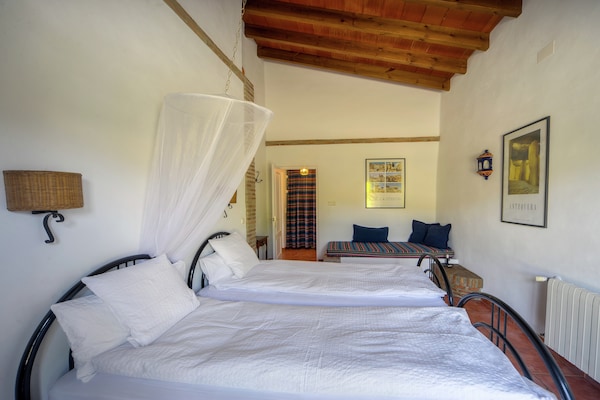 Foto van Vakantiehuis bij El Torcal Villanueva - Vakantiehuis in Antequera - BedRoom