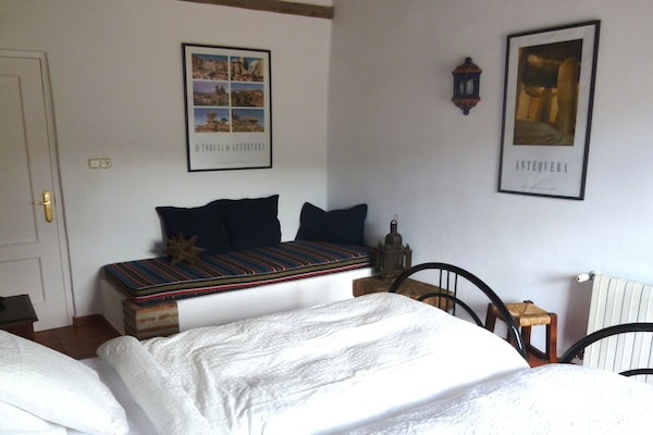 Foto van Vakantiehuis bij El Torcal Villanueva - Vakantiehuis in Antequera - BedRoom
