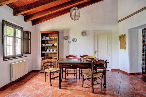 Foto van Vakantiehuis bij El Torcal Villanueva - Vakantiehuis in Antequera - DiningRoom