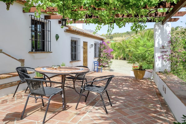 Foto van Vakantiehuis bij El Torcal Villanueva - Vakantiehuis in Antequera - TerraceBalcony