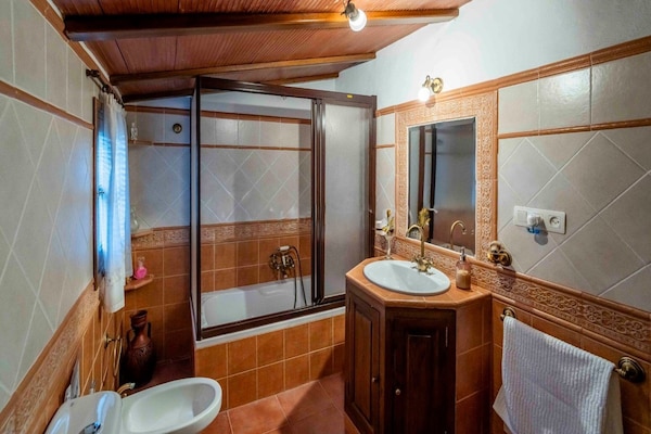 Foto van Vakantiehuis in Archidona met privézwembad - Vakantiehuis in Archidona - BathRoom