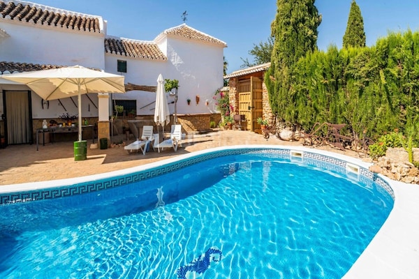 Foto van Vakantiehuis in Archidona met privézwembad - Vakantiehuis in Archidona - ExteriorSummer
