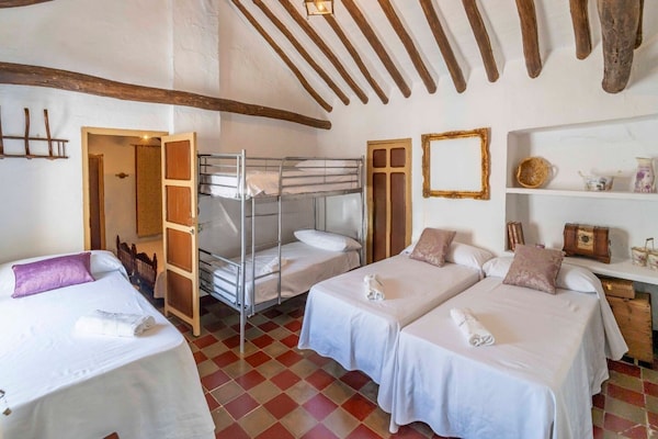Foto van Vakantiehuis in Archidona met privézwembad - Vakantiehuis in Archidona - BedRoom