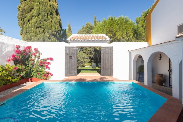 Foto van Boerderij met zwembad in Andalusië - Vakantiehuis in Bobadilla - Antequera - HallReception
