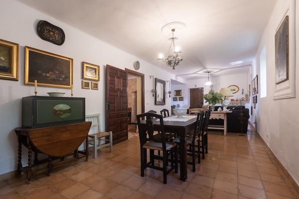 Foto van Boerderij met zwembad in Andalusië - Vakantiehuis in Bobadilla - Antequera - DiningRoom