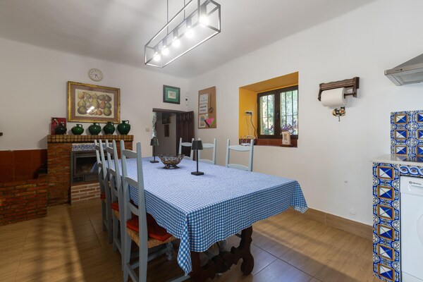 Foto van Boerderij met zwembad in Andalusië - Vakantiehuis in Bobadilla - Antequera - DiningRoom