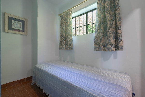 Foto van Boerderij met zwembad in Andalusië - Vakantiehuis in Bobadilla - Antequera - BedRoom
