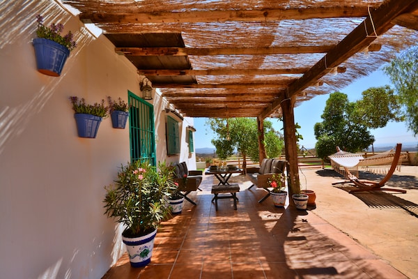 Foto van Villa in Malaga, privézwembad en zeezicht - Vakantiehuis in Cartama - TerraceBalcony