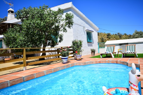 Foto van Villa in Malaga, privézwembad en zeezicht - Vakantiehuis in Cartama - PoolOfHouse