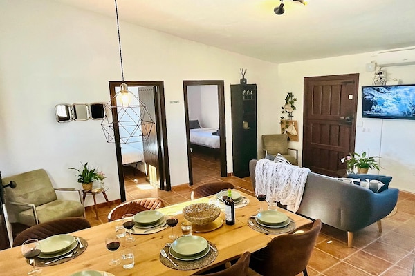 Foto van Villa in Malaga, privézwembad en zeezicht - Vakantiehuis in Cartama - LivingRoom