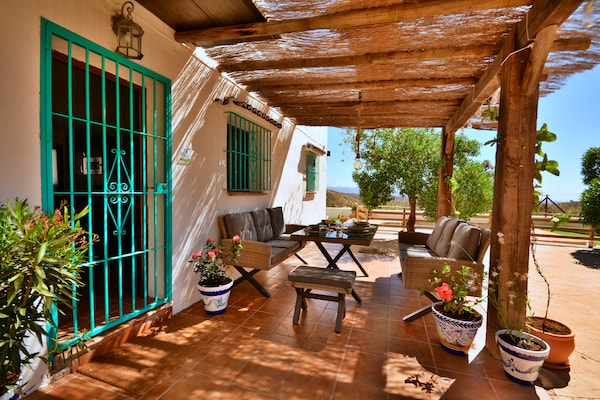Foto van Villa in Malaga, privézwembad en zeezicht - Vakantiehuis in Cartama - ExteriorSummer