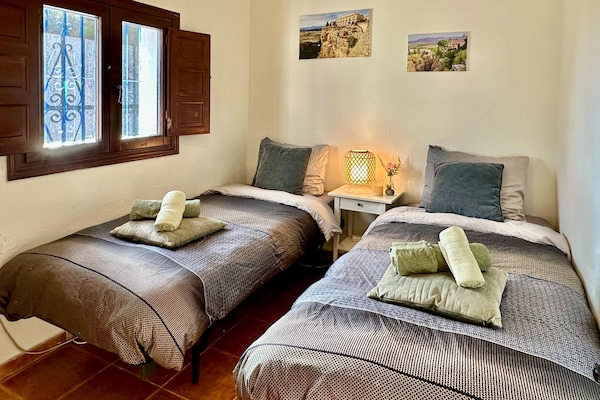 Foto van Villa in Malaga, privézwembad en zeezicht - Vakantiehuis in Cartama - BedRoom