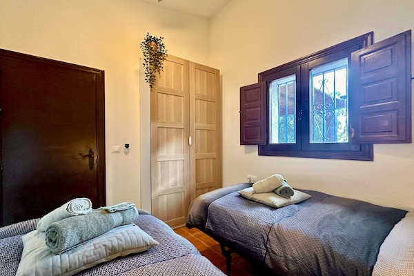 Foto van Villa in Malaga, privézwembad en zeezicht - Vakantiehuis in Cartama - BedRoom