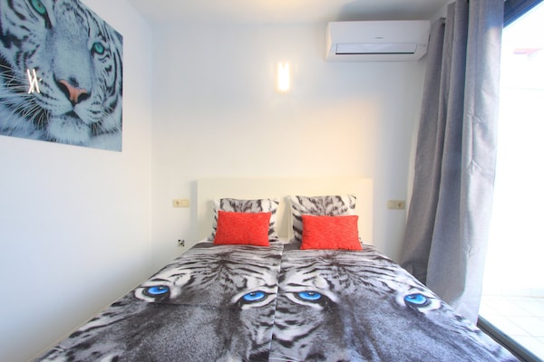 Foto van Appartement aan het strand met jacuzzi en zwembad - Vakantiehuis in Marbella - BedRoom