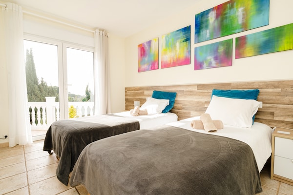 Foto van Villa in Marbella met privézwembad en strand - Vakantiehuis in Marbella - BedRoom