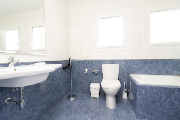Foto van Villa in Marbella met privézwembad en strand - Vakantiehuis in Marbella - BathRoom