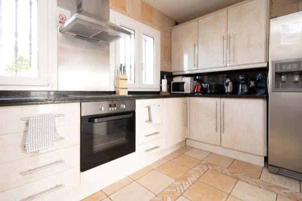 Foto van Villa in Marbella met privézwembad en strand - Vakantiehuis in Marbella - Kitchen