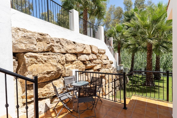 Foto van Faro's Villa Horizonte dichtbij zeestrand - Vakantiehuis in Benalmádena - TerraceBalcony