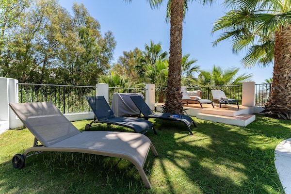 Foto van Faro's Villa Horizonte dichtbij zeestrand - Vakantiehuis in Benalmádena - GardenSummer
