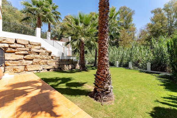 Foto van Faro's Villa Horizonte dichtbij zeestrand - Vakantiehuis in Benalmádena - GardenSummer