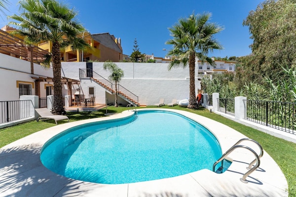 Foto van Faro's Villa Horizonte dichtbij zeestrand - Vakantiehuis in Benalmádena - PoolOfHouse