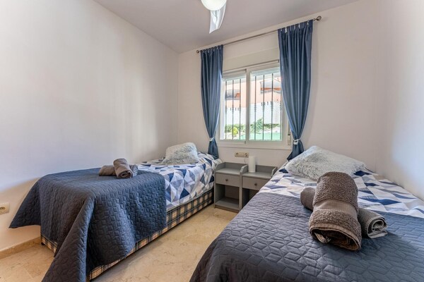 Foto van Appartement met Zeezicht Zuid - Vakantiehuis in Mijas Costa - BedRoom