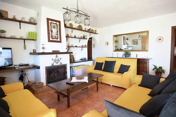 Foto van Villa in Mijas met privézwembad - Vakantiehuis in Mijas - LivingRoom