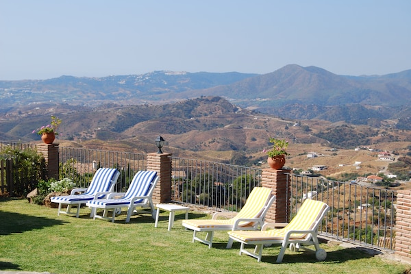 Foto van Villa in Mijas met privézwembad - Vakantiehuis in Mijas - GardenSummer