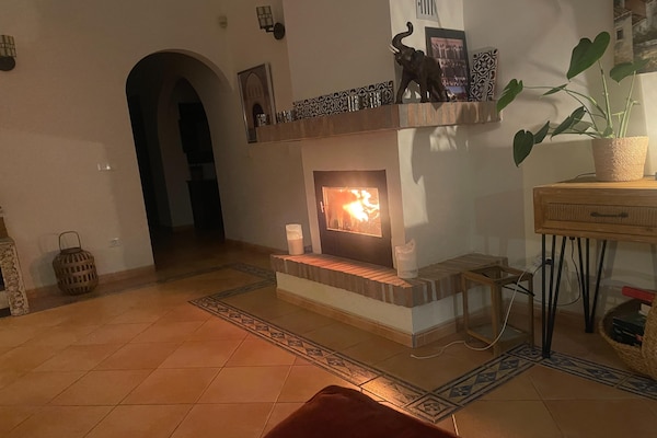 Foto van Zwembadretraite in Arenas - Vakantiehuis in Arenas - LivingRoom