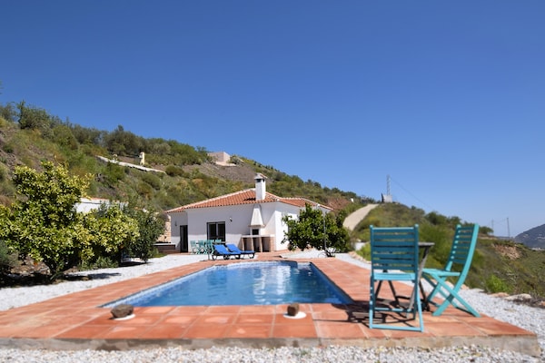 Foto van Villaverblijf met zeezicht - Vakantiehuis in Arenas - PoolOfHouse