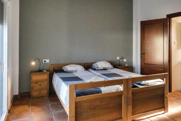 Foto van Villaverblijf met zeezicht - Vakantiehuis in Arenas - BedRoom