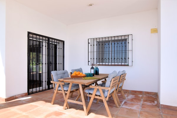 Foto van Villaverblijf met zeezicht - Vakantiehuis in Arenas - TerraceBalcony