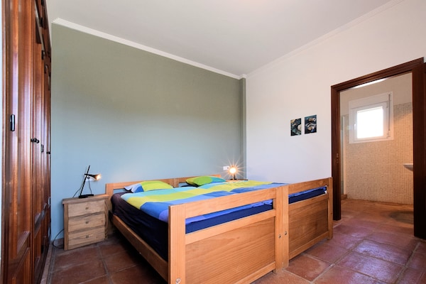 Foto van Villaverblijf met zeezicht - Vakantiehuis in Arenas - BedRoom