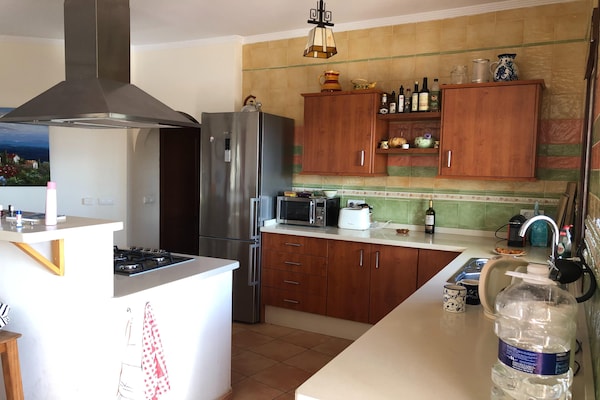 Foto van Villa op de heuvel Torre del Mar - Vakantiehuis in Arenas - Kitchen