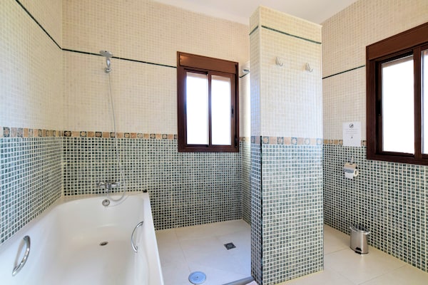 Foto van Villa op de heuvel Torre del Mar - Vakantiehuis in Arenas - BathRoom