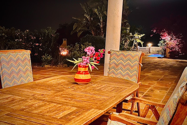 Foto van Villa op de heuvel Torre del Mar - Vakantiehuis in Arenas - TerraceBalcony
