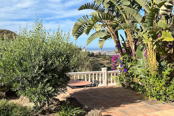 Foto van Villa op de heuvel Torre del Mar - Vakantiehuis in Arenas - GardenSummer