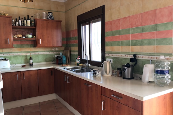 Foto van Villa op de heuvel Torre del Mar - Vakantiehuis in Arenas - Kitchen