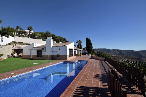 Foto van Privézwembad nabij stranden - Vakantiehuis in Algarrobo - PoolOfHouse