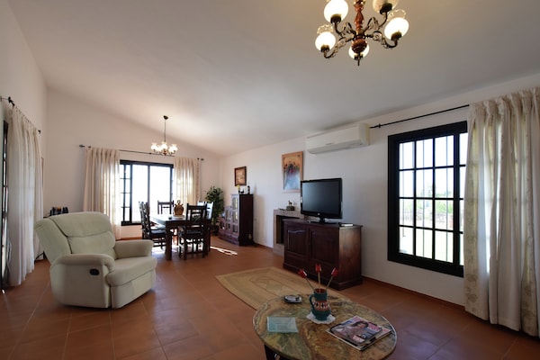 Foto van Privézwembad nabij stranden - Vakantiehuis in Algarrobo - LivingRoom