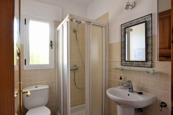 Foto van Villa in Sayalonga met Privézwembad - Vakantiehuis in Sayalonga - BathRoom
