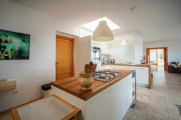 Foto van Villa in Arenas met uitzicht op zee - Vakantiehuis in Arenas - Kitchen