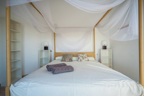 Foto van Villa in Arenas met uitzicht op zee - Vakantiehuis in Arenas - BedRoom