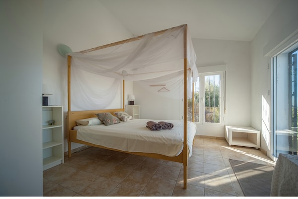Foto van Villa in Arenas met uitzicht op zee - Vakantiehuis in Arenas - BedRoom