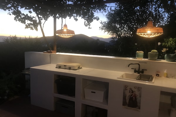 Foto van Villa in Arenas met uitzicht op zee - Vakantiehuis in Arenas - TerraceBalcony